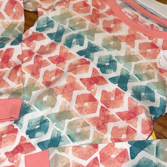 NWT Rainbow Love XOXO Organic Snug Fit Pajamas - Picture 2 of 4